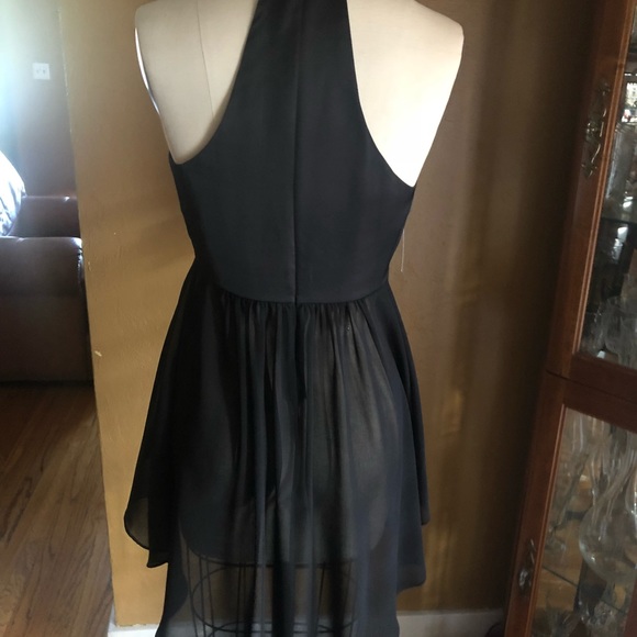 Halter top - Picture 2 of 2